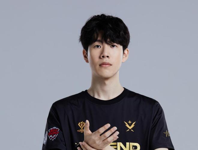 压迫更靠近 压迫更靠近