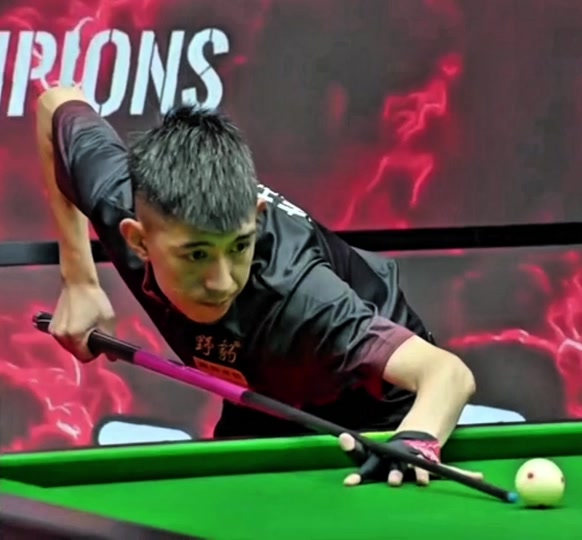 手集中在弧 手集中在弧